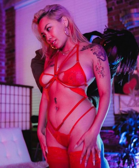 Victoria Kuang onlyfans nude photos