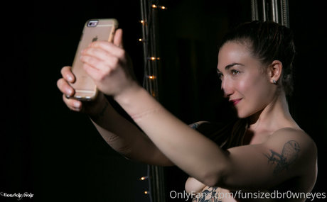 funsizedbr0wneyes only fans porn