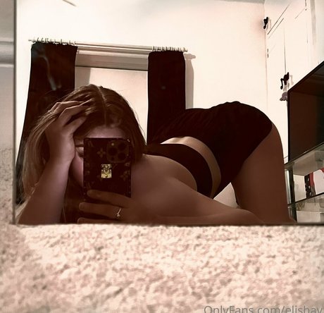 elkvjones onlyfans naked porn