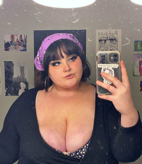 animetiddiezluver onlyfans nude leaked