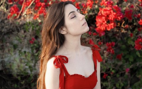 Dodie Clark nudes onlyfans leaked