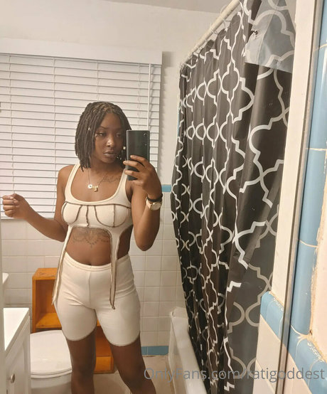 ratigoddest onlyfans boobs