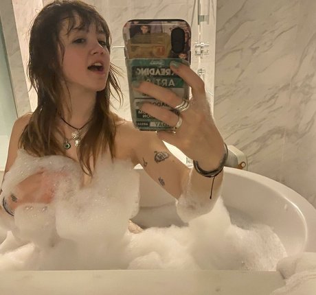 _femalien naked leaked onlyfans