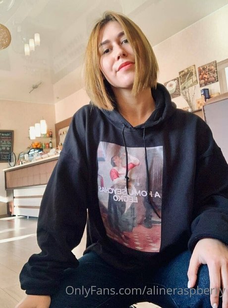 alineraspberry porn onlyfans