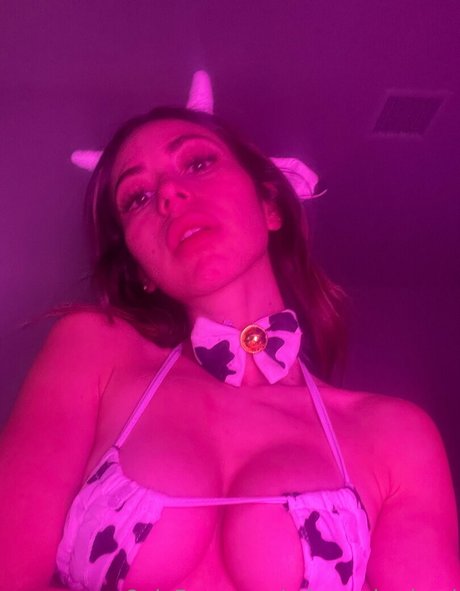 Athena Cloud onlyfans pictures