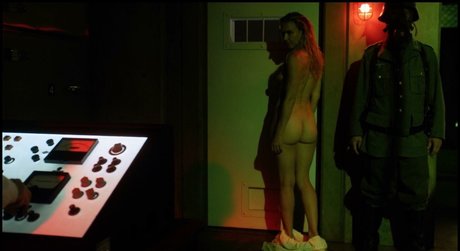 Dominique Swain topless onlyfans