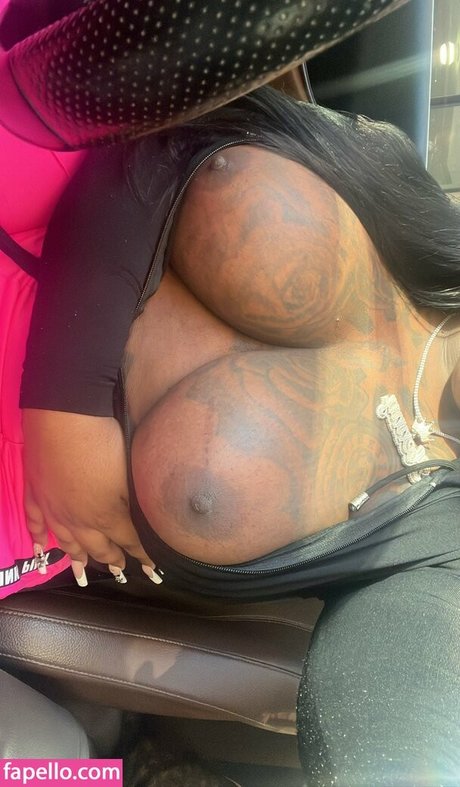 Hen Diorr onlyfans pics