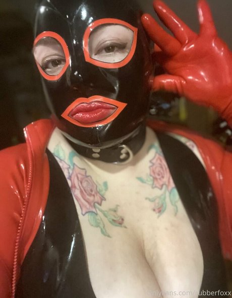rubberfoxx leaked onlyfans photos