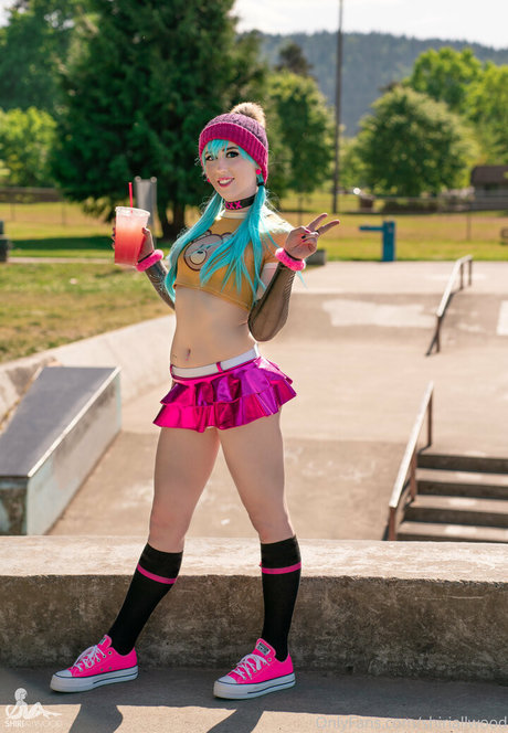 shiriallwood onlyfans photos