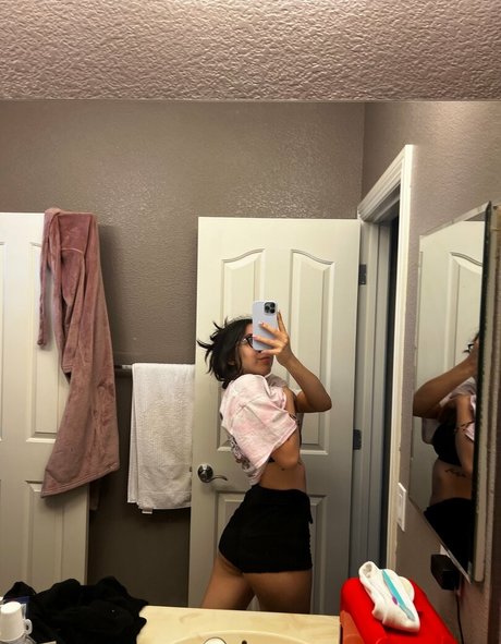 alexandra 999 onlyfans nudes leaks