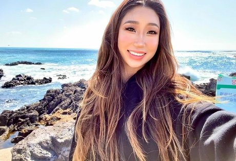 Jinnnyk nude onlyfans