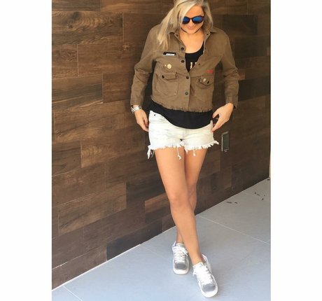 Katy Hill onlyfans leak ass