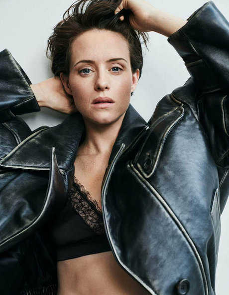 Claire Foy boobs onlyfans