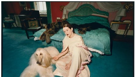 Claire Foy onlyfans post