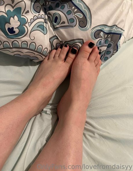 lovefromdaisyy onlyfans leaked dirtyship