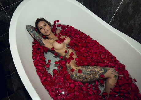 rizerae nude only fans