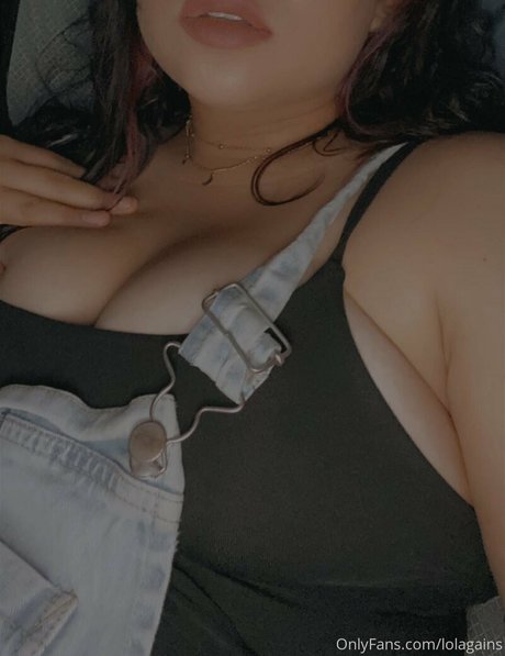 lolagains naked only fans