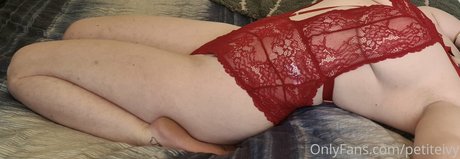 petiteivy onlyfans desnuda