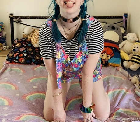 petiteivy nudes onlyfans