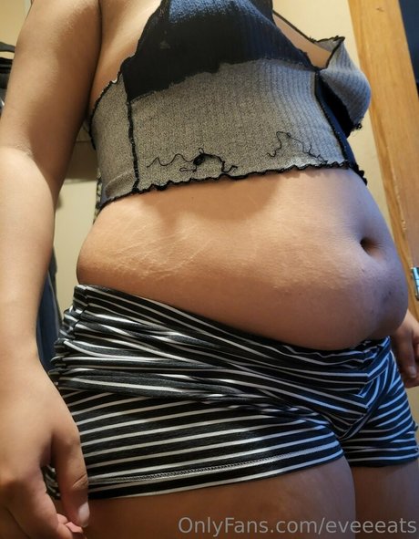 eveeeats tits onlyfans