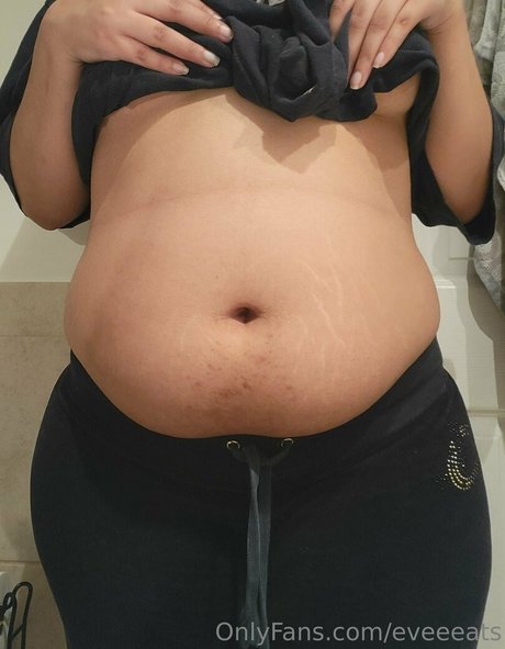 eveeeats onlyfans nudes leak