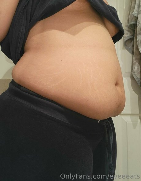 eveeeats onlyfans naked