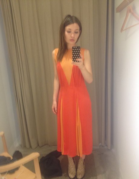 Emily Browning onlyfans boobs