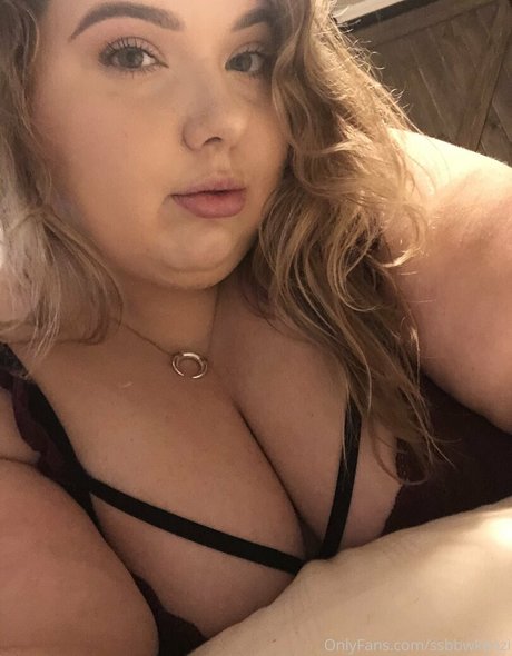ssbbwkenzi onlyfans leaked