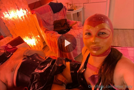 latex lady onlyfans model