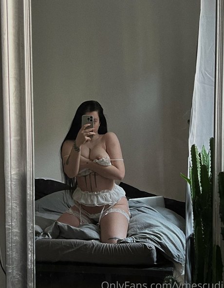 Veronika Mescudi onlyfans tits