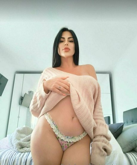 alexatomasx only fans sex