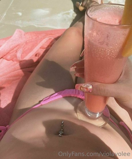 violavolee onlyfans post
