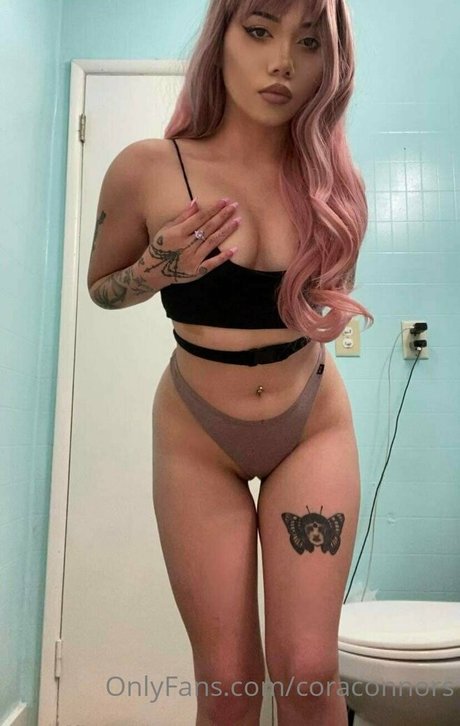 coraconnors onlyfans leaked pictures