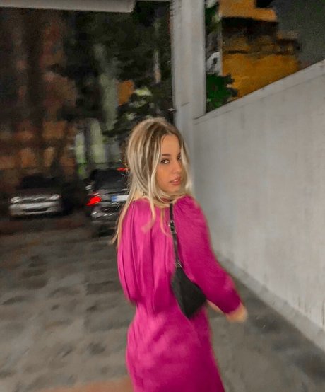 Elena Lagou ass onlyfans