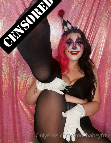 smollbabeyfree onlyfans page