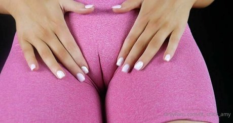 fit chick amy onlyfans nude photos