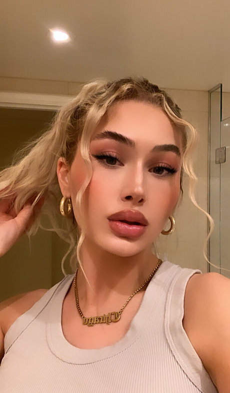 Dressupblondie tits onlyfans