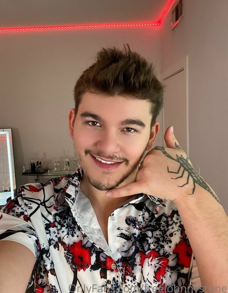 freejohnnystone onlyfans naked