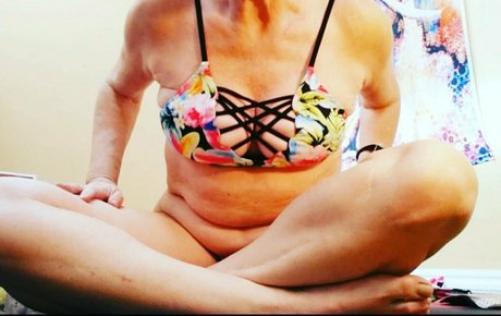 nakedyoganakedyoga onlyfans naked