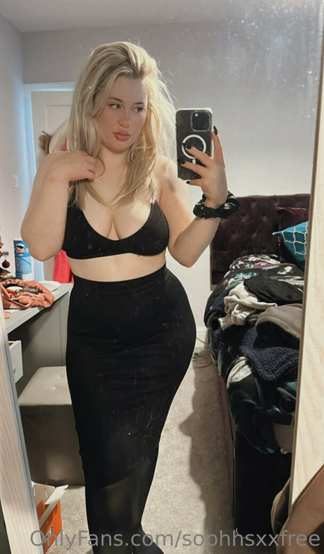 sophhsxxfree en onlyfans