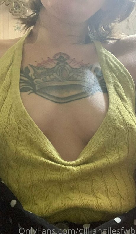 gilliangilesfwb nude onlyfans leaked