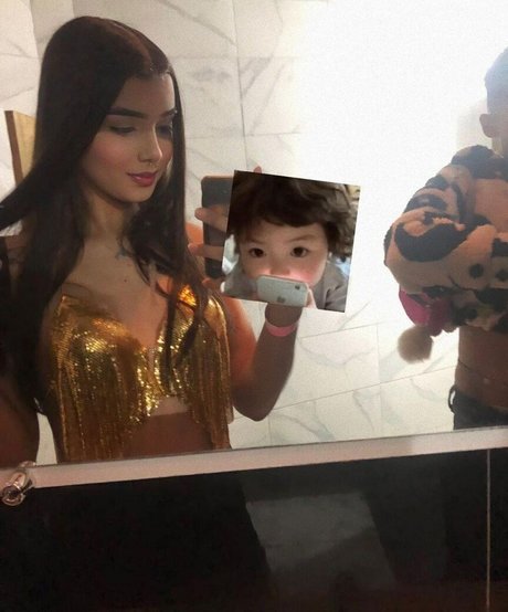 Arielly Bonatti onlyfans for free