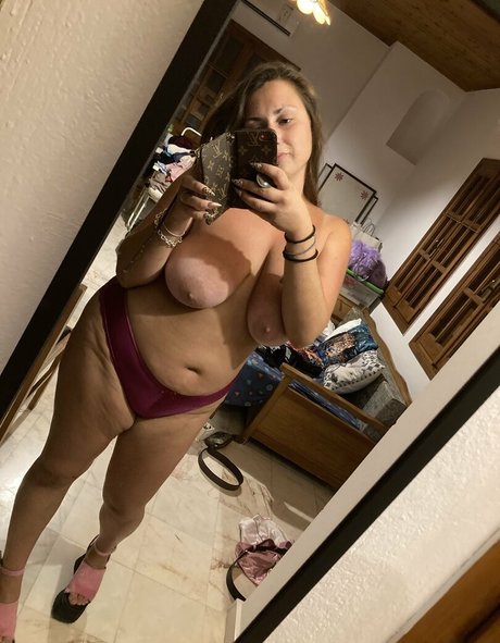 xeniahelleincgoddess onlyfans pics