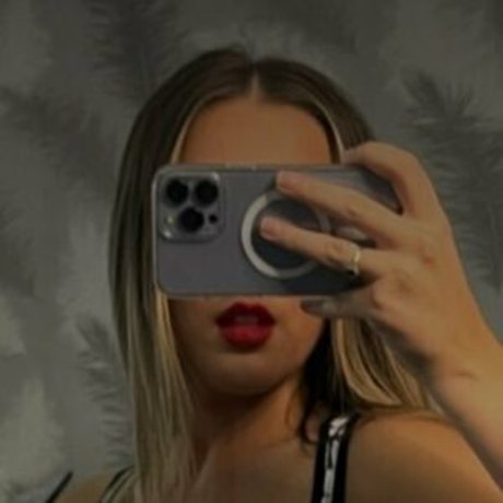 Courtney Higgins onlyfans leak