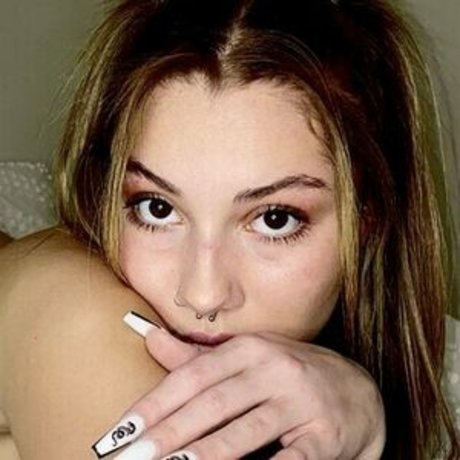 fayofficial topless onlyfans