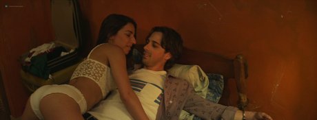 Vanessa Lengies onlyfans leaks