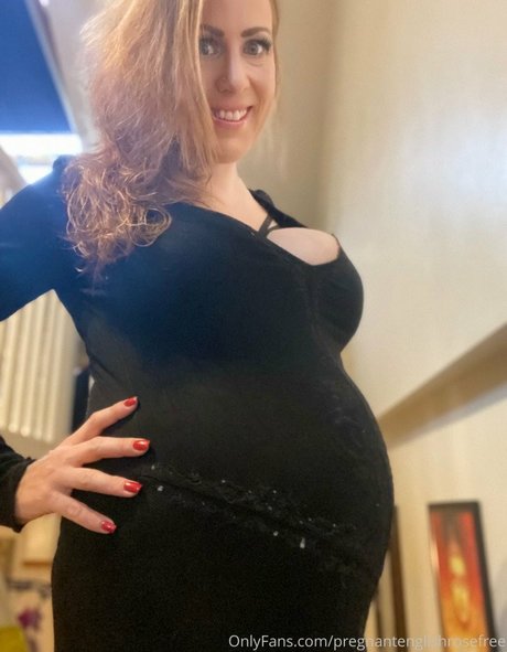 Pregnant English Rose only fans leak nude