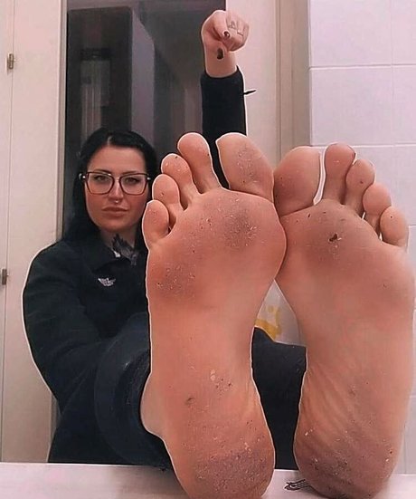 Lucrezia Domina naked onlyfans