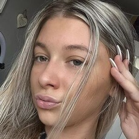 Neve Ellel porn onlyfans