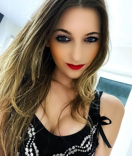 Undercoverme11 onlyfans model